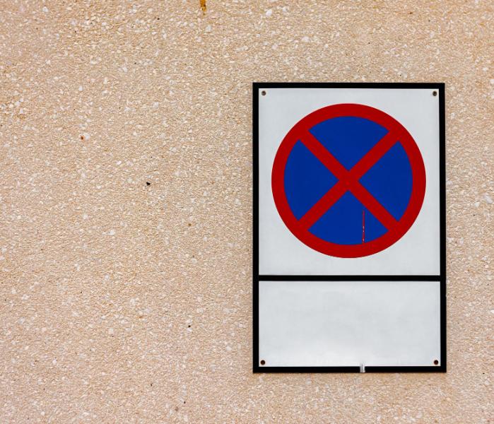 Остановка и парковка запрещены