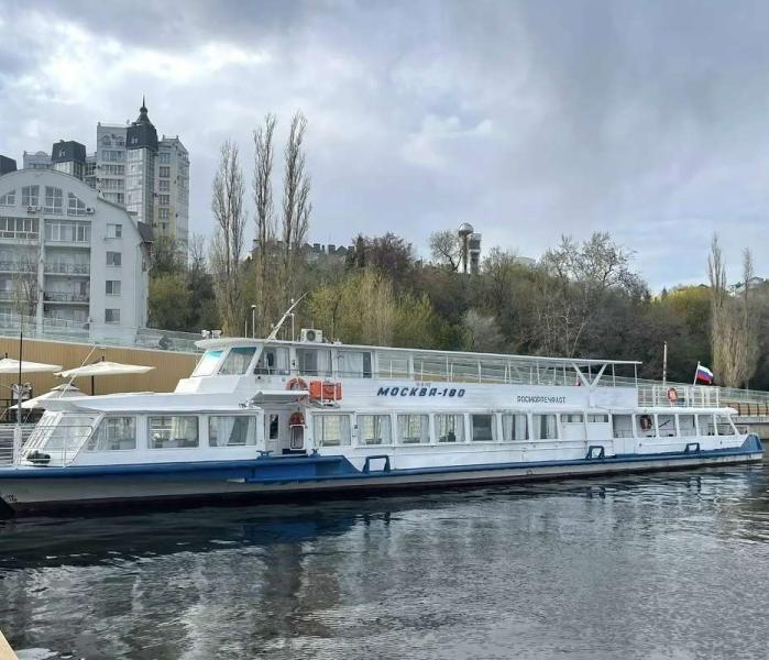 Речная прогулка